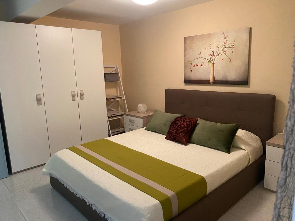Apartamento La Mansarda Giardini-Naxos Exterior foto