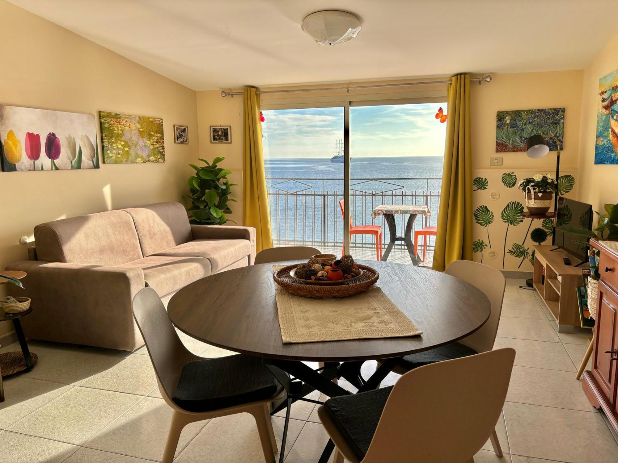 Apartamento La Mansarda Giardini-Naxos Exterior foto